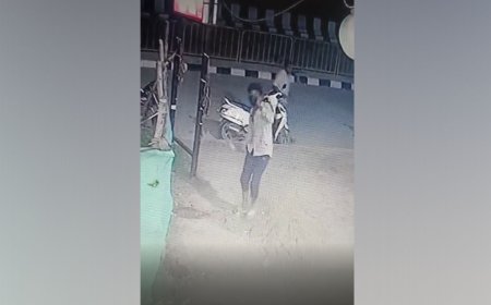 ஒயின்ஷாப் மீது நாட்டு வெடிகுண்டு வீச்சு -போலீசார் விசாரணை