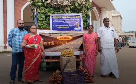 புயலால் பாதிக்கப்பட்ட மக்களுக்கு  4 டன் வாழைப்பழங்களை அனுப்பிய விவசாயி 