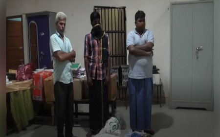 ஆவடி குடியிருப்பு பகுதியில் குட்கா பதுக்கல்- 3 பேர் கைது