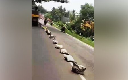 மயிலாடுதுறை: களிமண் மூட்டைகளால் தற்காலிக டிவைடர் - வாகன ஓட்டிகள் அவதி