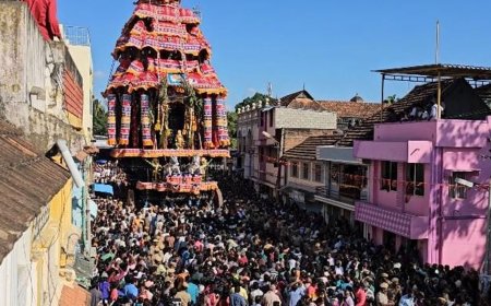 சுசீந்திரம் தாணுமாலய சுவாமி கோவிலில் விமர்சையாக நடந்த மார்கழி தேரோட்டம்