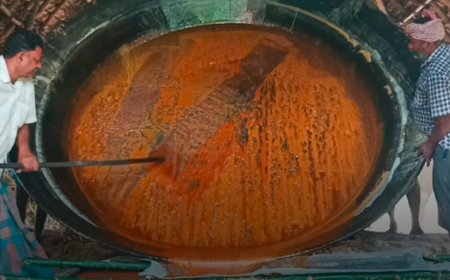 நாட்டு வெல்லம் தயாரிக்கும் விவசாயிகள்-கடன் உதவி கேட்டு கோரிக்கை