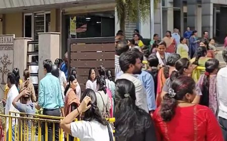 வெடிகுண்டு மிரட்டல் விடுக்கப்பட்ட பள்ளிகள் வழக்கம் போல் செயல்படும் என அறிவிப்பு