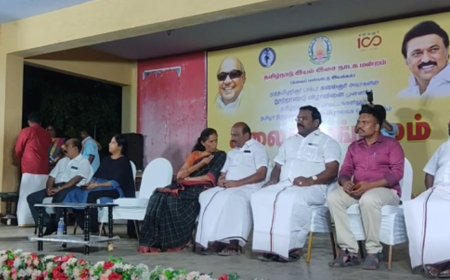 கவுன்சிலர் கணவருக்கும் மேடையில் இருக்கை... எம்.பி ஜோதிமணி நிகழ்ச்சியில் சர்ச்சை