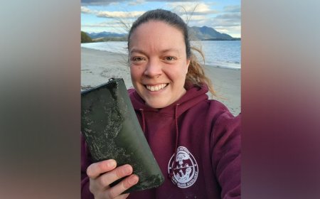 கடலில் தவறவிட்ட பணப்பை..! 8 மாதங்களுக்குப் பிறகு கிடைத்த அதிசயம்! கனடா பெண்ணுக்கு இன்ப அதிர்ச்சி..!