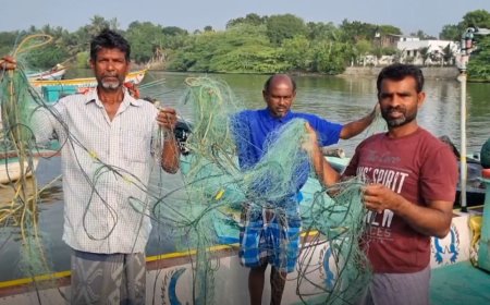 விசைப்படகு என்ஜினால் வலையைக் கிழித்து அட்டூழியம் - ரூ.30 லட்சம் இழப்பு... தமிழக மீனவர்களை துரத்தும் சோதனை ...