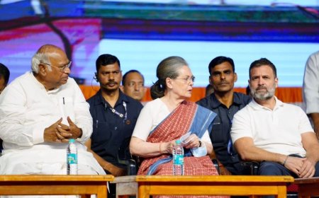 உ.பி-ஐ தொடர்ந்து டெல்லியிலும் கூட்டணிப் பேச்சுவார்த்தையை முடித்தது காங்கிரஸ்... எந்தெந்த மாநிலங்களில் எத்தனை சீட்டுகள்?