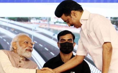 39 தொகுதிகளையும் திமுக கூட்டணி கைப்பற்றும்  : ABP - C Voter கருத்துக்கணிப்பு !!