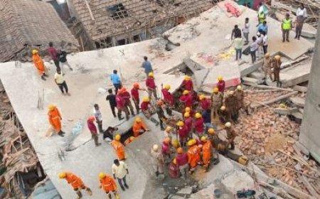 சட்டவிரோத கட்டுமானத்தால் மேற்குவங்கத்தில் இடிந்த கட்டிடம் - பலி எண்ணிக்கை 4 ஆக உயர்வு