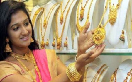 தங்கம் விலை.. ஜெட் வேகத்தில் உயர்வு... ஒரு சவரன் 53,000 ரூபாயை தாண்டியது.. இப்போ வாங்குவது லாபமா?