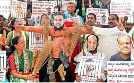பாலியல் புகார்.. பதவி விலகுகிறாரா பிரஜ்வால்? JDS-ல் இருந்து நீக்கப்படுகிறாரா?