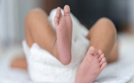 கழிவுநீர் கால்வாயில் கிடந்த பெண் சிசு... அதிர்ச்சியில் மதுரை... வீசியது யார்? விசாரிக்கும் போலீஸ்