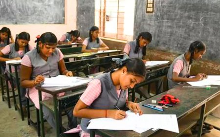 தமிழில் சென்டம் எடுத்த 8 தங்கங்கள்.. கணக்கில் 100க்கு 100 எத்தனை பேர் தெரியுமா?