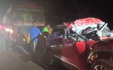 லாரி மீது கார் மோதி விபத்து.. ஒரே குடும்பத்தைச் சேர்ந்த 4 பேர் பலி... செங்கல்பட்டு அருகே சோகம்