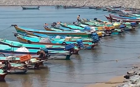 மீன்பிடி படகுகளை தயார் நிலையில் வைக்க வேண்டும்.. மயிலாடுதுறை மாவட்ட ஆட்சியர் மீனவர்களுக்கு உத்தரவு !