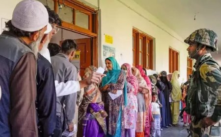 ஜம்மு காஷ்மீரில் இன்று இரண்டாம் கட்ட தேர்தல் - வாக்குச்சாவடிகளில் பலத்த பாதுகாப்பு