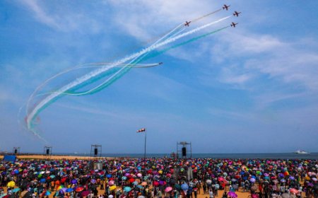 விமான சாகச நிகழ்ச்சியில் சோகம்... எகிறும் பலி எண்ணிக்கை