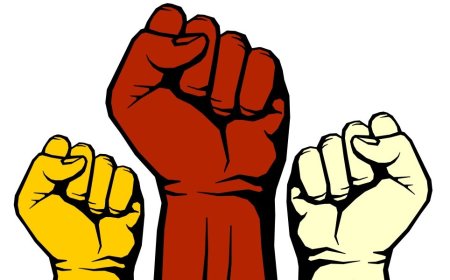 மாணவனைத் தாக்கிய தலைமையாசிரியரைக் கண்டித்து அரசு பள்ளி முற்றுகை