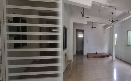 நீட் பயிற்சி மையத்தில் மாணவர்கள் மீது தாக்குதல் - அவசரமாக விடுதியை காலி செய்ததால் பரபரப்பு