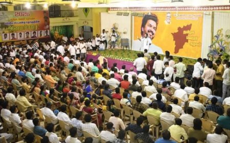 தவெகவின் முதல் கொள்கை விளக்க பொதுக்கூட்டம்... மூக்கு மேல் விரல் வைத்த மதுரை!