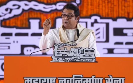 மும்பையில் இருந்துட்டு மராத்தி பேச மறுத்தால் கன்னத்தில் அறையுங்கள்: ராஜ்தாக்கரே பேச்சால் பரபரப்பு!