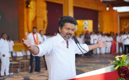 தவெக மாநாட்டின் தீர்மானங்கள்: மேடையில் முழுமையாக பேசாத விஜய்.. அறிக்கையாக வெளியீடு!