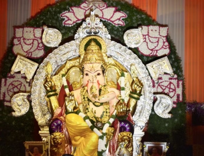 நெருங்கும் விநாயகர் சதுர்த்தி: ரூ.474 கோடிக்கு காப்பீடு பெற்ற கணேஷ் மண்டல்!