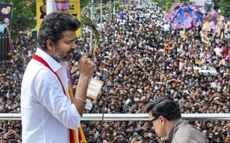 டிசம்பர் 5-ம் தேதி புதுச்சேரி செல்லும் விஜய் - ரோடு ஷோ நடத்த தவெக நிர்வாகிகள் கடிதம் 