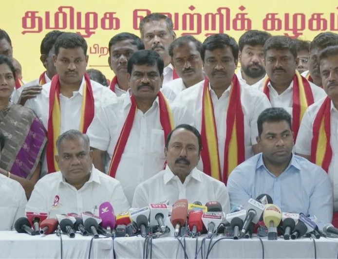 அதிமுக, திமுக வேறு வேறு இல்லை : தவெகவில் இணைந்த செங்கோட்டையன் பாய்ச்சல் 