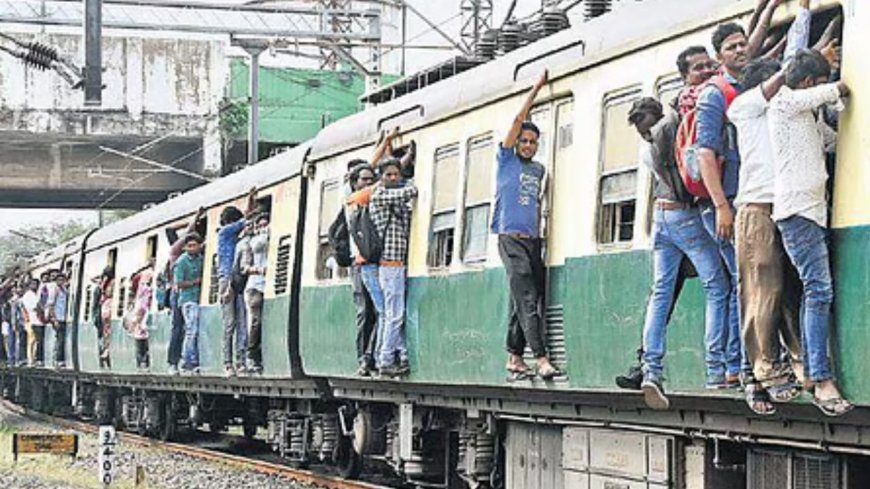 ரயில் படிக்கட்டில் பயணம் செய்தால் கடும் தண்டனை : தெற்கு ரயில்வே எச்சரிக்கை 