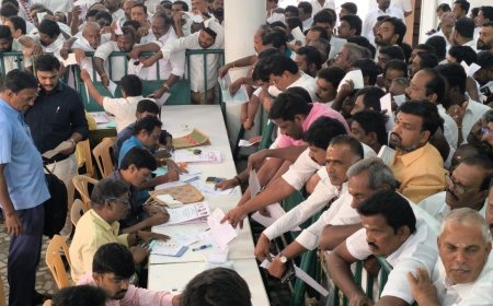 வெறிசோடி இருந்த அதிமுக அலுவலகம் : அமாவாசையால் விருப்பமனு வாங்க குவிந்த நிர்வாகிகள் 