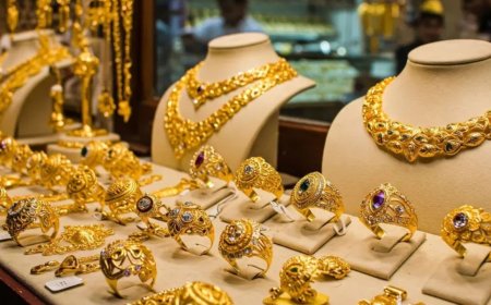 அதிசயம் ஆனால் உண்மை ! தங்கம், வெள்ளி விலை குறைந்தது: நகைப்பிரியர்கள் மகிழ்ச்சி  