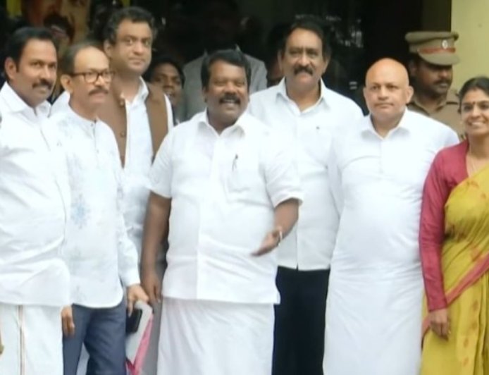 அதிக தொகுதி வேண்டும் : காங்கிரசு ஐவர் குழு ஸ்டாலினிடம் வலியுறுத்தல்