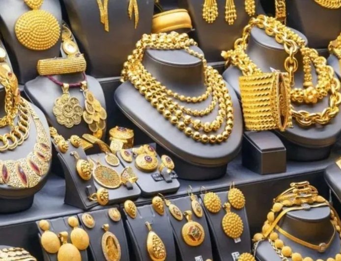 ராக்கெட் வேகத்தில் தங்கம் விலை: 1 லட்சம் ரூபாயை நெருங்குவதால் நகைப்பிரியர் அதிர்ச்சி 