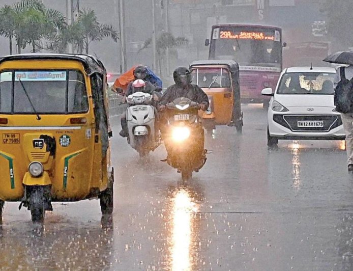 தமிழகத்தில் 2 மாவட்டங்களுக்கு கனமழை எச்சரிக்கை! வானிலை மையம் எச்சரிக்கை