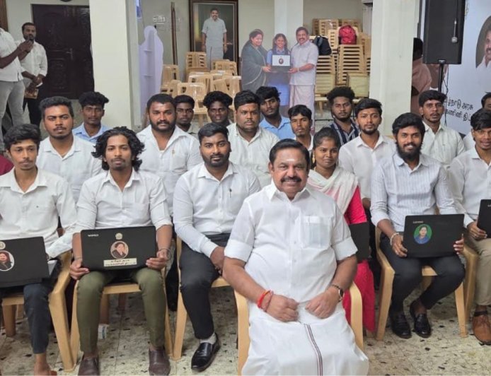 “பள்ளி மாணவர்களுக்கு லேப்டாப் தராமல் பழி வாங்குகிறது திமுக அரசு..” : - ஸ்டாலின் மீது எடப்பாடி தாக்கு 