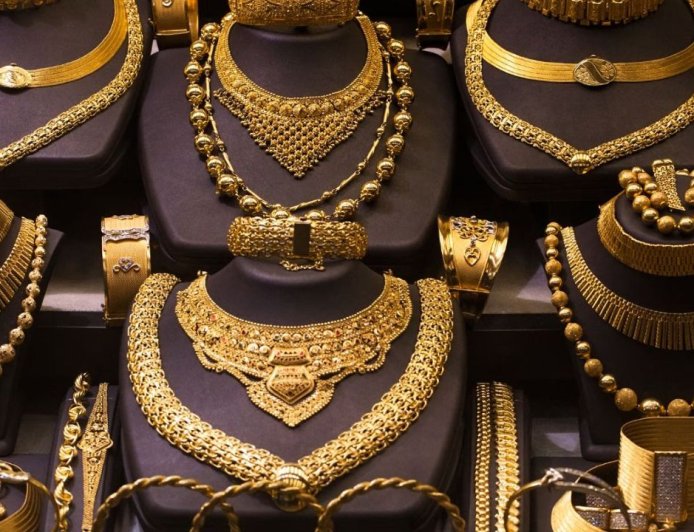 ஜெட் வேகத்தில் தங்கம், வெள்ளி: சவரன் ரூ 800 உயர்வு: நகைப்பிரியர்கள் அதிர்ச்சி 