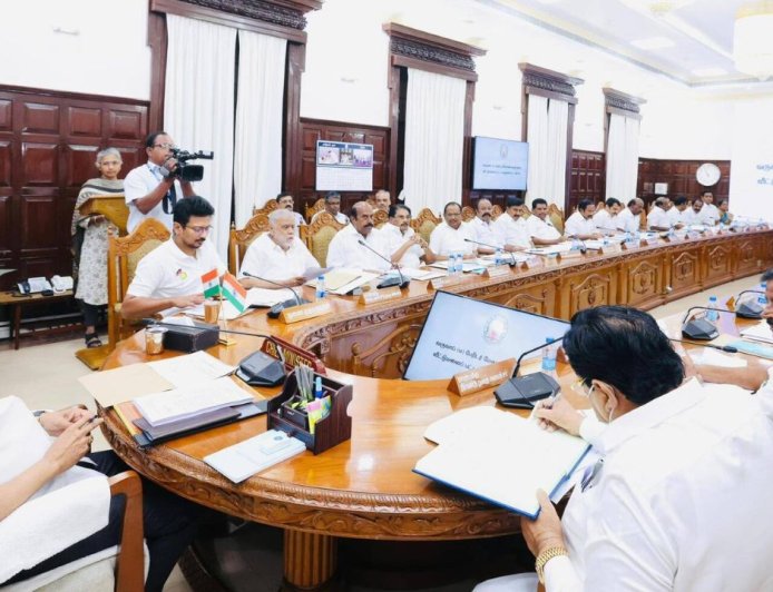 ஜனவரி 6-ல் தமிழக அமைச்சரவை கூட்டம் : முக்கிய அறிவிப்புகள் ஓப்புதல் அளிக்க வாய்ப்பு ?