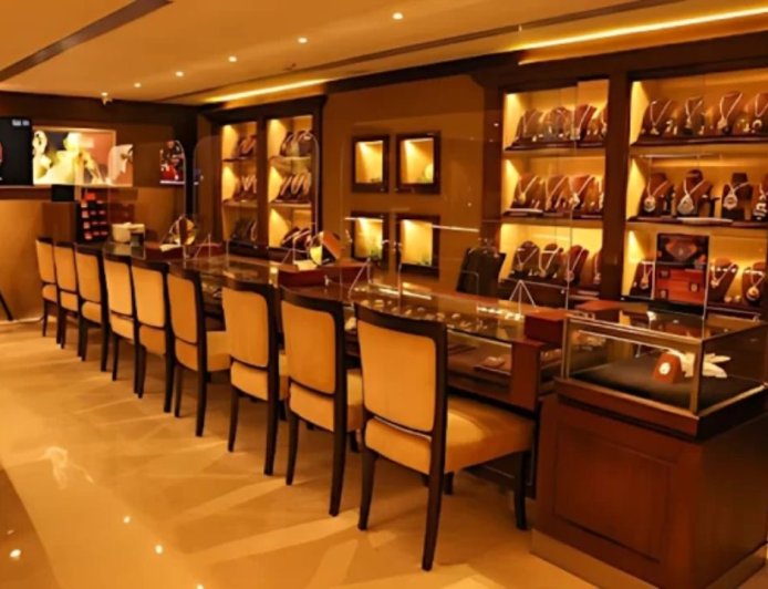 இல்லதரசிகளுக்கு இனிப்பான செய்தி : தங்கம் லட்ச ரூபாய் கீழ் குறைந்தது: ஓரே நாளில் சவரன் 960 குறைவு