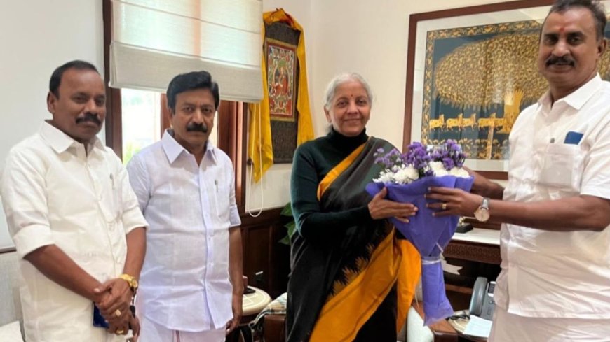 நிர்மலா சீதாராமனுடன் அதிமுக முக்கிய தலைவர்கள் திடீர் சந்திப்பு பின்னணி…!