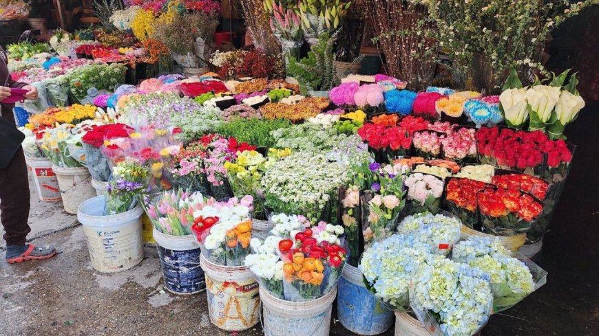 பூக்கள் விலை கிடு கிடு உயர்வு : மல்லிகைப் பூ கிலோ ரூ 5 ஆயிரம் 