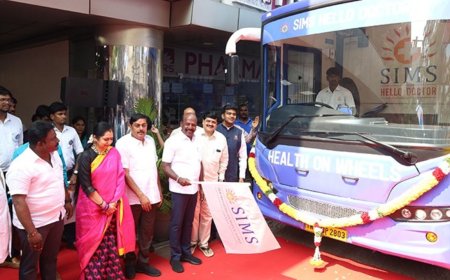 இந்தியாவின் முதல் 24×7 டிஜிட்டல் மருத்துவப் பேருந்து சேவை: சிம்ஸ் மருத்துவமனை அறிமுகம் 