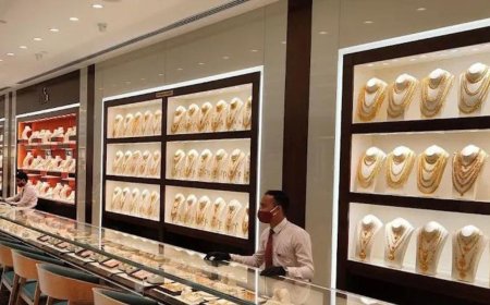 சற்றே ஆறுதல் தரும் செய்தி: தங்கம், வெள்ளி விலை குறைவு 