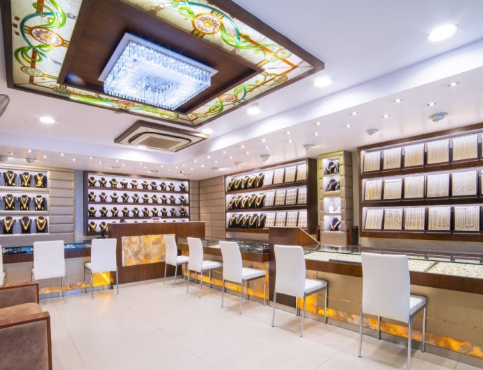 மீண்டும்  ரூ. 1 லட்சத்தை தொட்ட  தங்கம் : வெள்ளியும் கிலோ ரூ 4 ஆயிரம் உயர்வு 