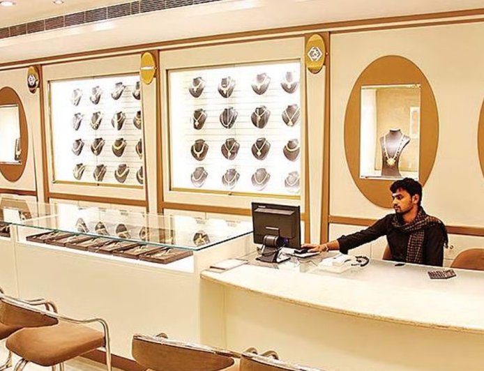 மீண்டும் ஷாக் நியூஸ்: தங்கம் சவரனுக்கு ரூ.400 உயர்வு 