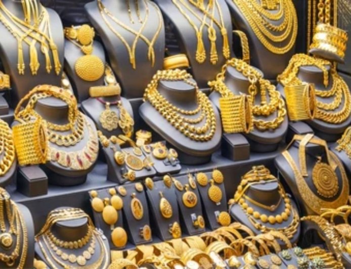 ராக்கெட் வேகத்தில் உயரும் தங்கம்: சவரன் காலையில் ரூ.1,280. மாலையில் ரூ.2,320 உயர்வு 