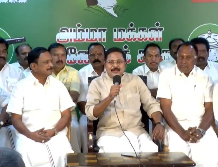 என்டிஏ கூட்டணியில் அமமுக:அந்தர் பல்டி அடித்த தினகரன்:30 நாளில் முடிவை மாற்றிய மர்மம்