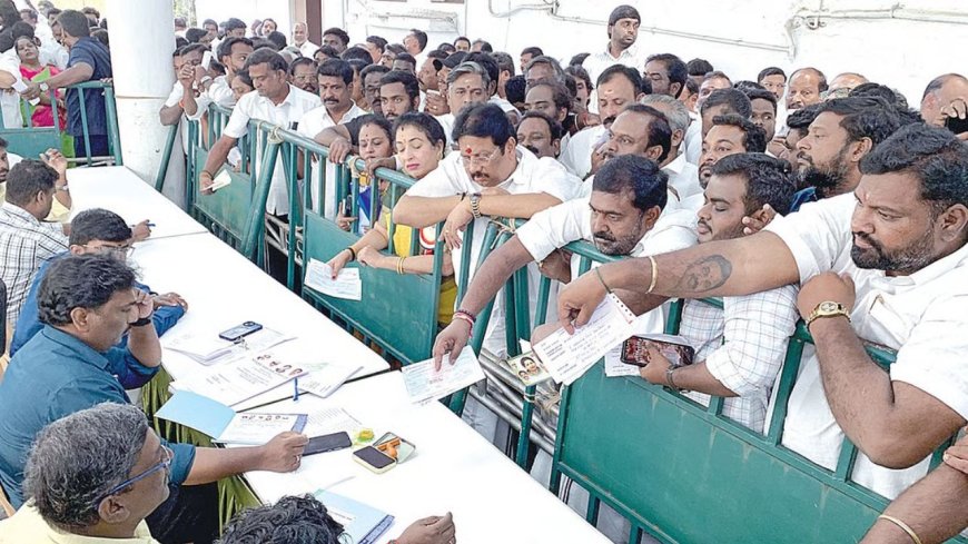சட்டமன்ற தேர்தல் 10,175 பேர் விருப்பமனு: எடப்பாடிக்கு 2,187 மனுக்கள்: எம்ஜிஆர் மாளிகை தகவல்