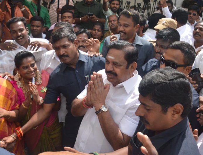 ”அவருக்கு ஒண்ணுமே தெரியவில்லை” விஜயை மீது எடப்பாடி திடீர் பாய்ச்சல்