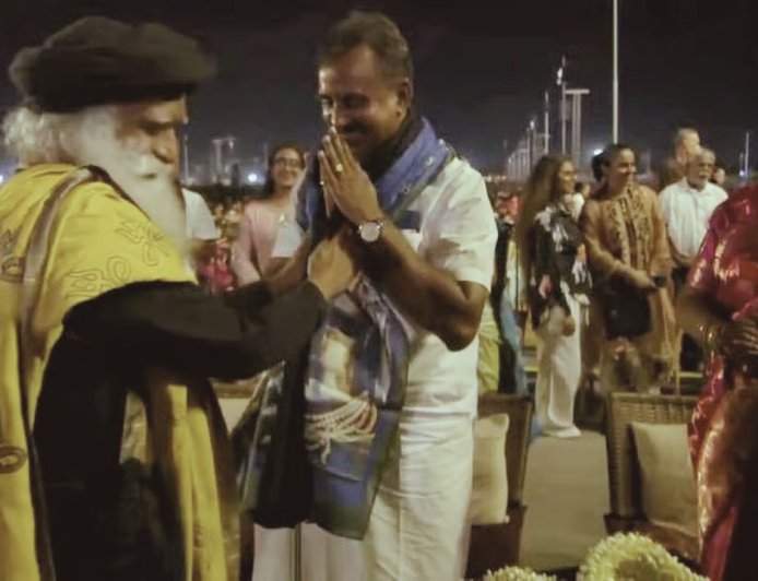 அதிமுக கூட்டணியில் தேமுதிக? எஸ்.பி.வேலுமணியுடன் பிரேமலதா விஜயகாந்த் சந்திப்பு 